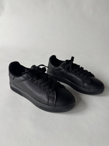 Cappmoda - AYK-1015 Siyah Suni Deri Düz Sneaker (1)