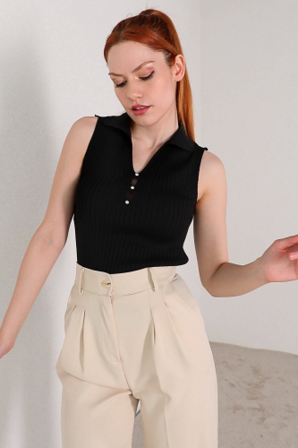 BLZ-06181 Siyah Polo Yaka Kolsuz Taş Detaylı Bluz - Thumbnail