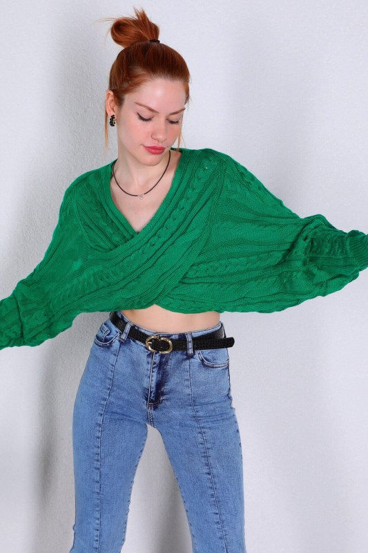 BLZ-06199 Yeşil Örgü Detaylı Çapraz Tasarım Triko Bluz