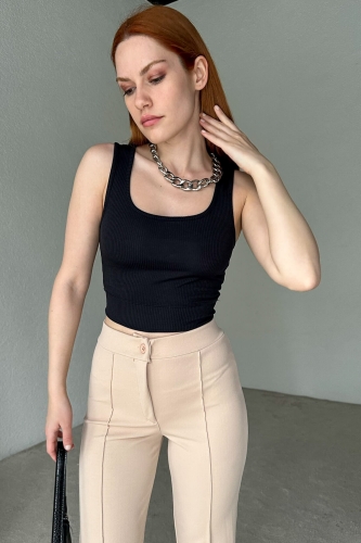 BLZ-06203 Siyah Yuvarlak Yaka Askılı Kaşkorse Kumaş Crop Bluz - Thumbnail