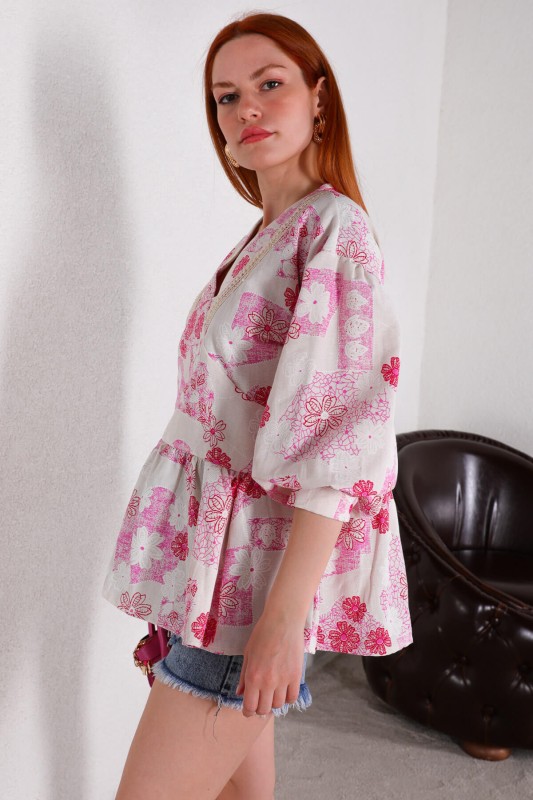 BLZ-06204 Pembe Çiçek Desenli V Yaka Balon Kol Keten Kumaş Bluz