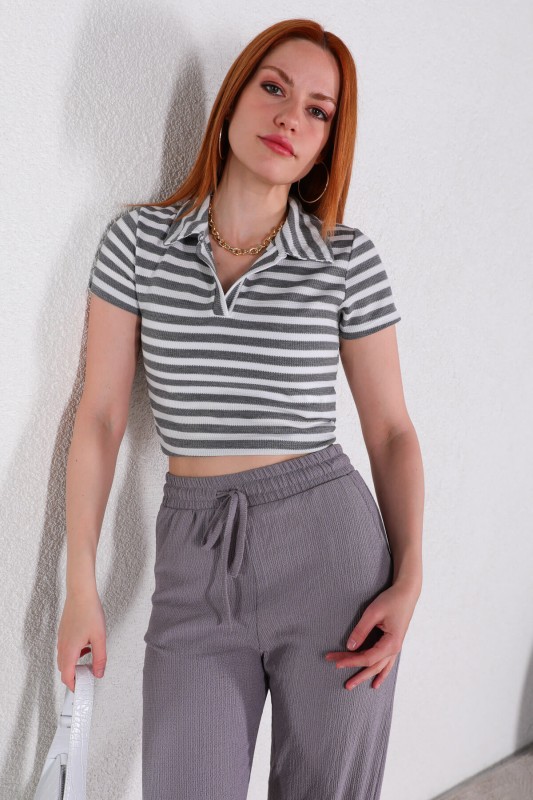 BLZ-06205 Gri Yatay Şeritli Polo Yaka Kaşkorse Kumaş Crop Bluz