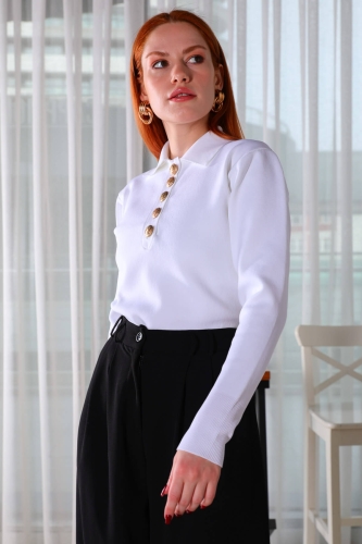 BLZ-3885 Beyaz Polo Yaka Gold Düğmeli Mevsimlik Çelik Örme Bluz - Thumbnail