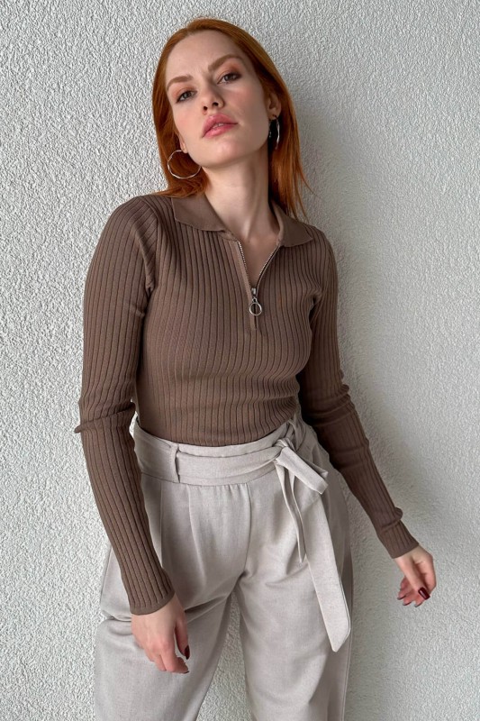 BLZ-3739 Kahverengi Fermuarlı Polo Yaka Fitilli Triko Bluz