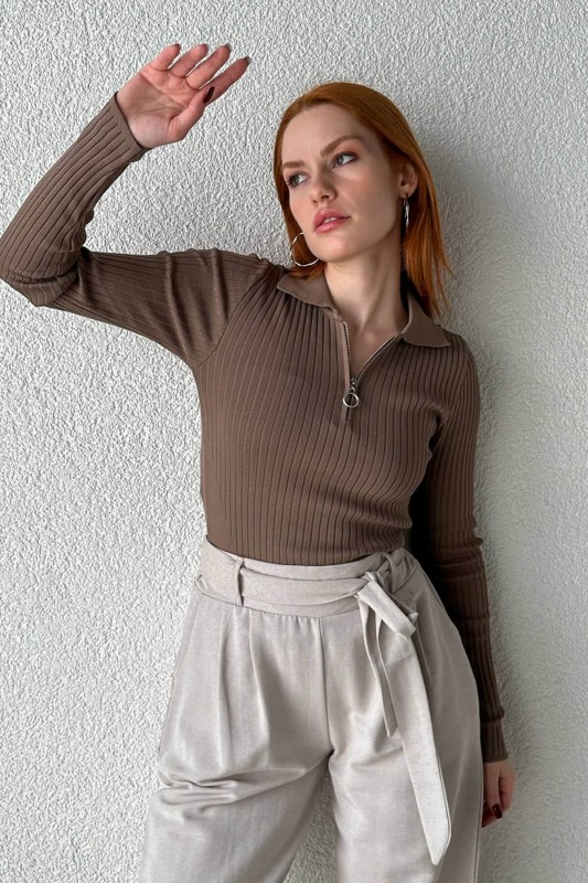 BLZ-3739 Kahverengi Fermuarlı Polo Yaka Fitilli Triko Bluz