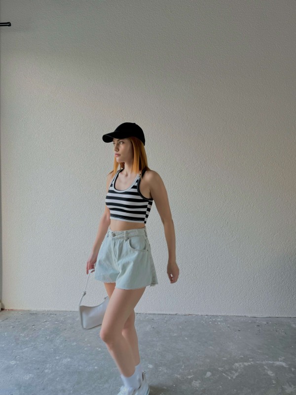 BLZ-06234 Siyah Yatay Çizgili U Yaka Kaşkorse Crop Bluz - 3