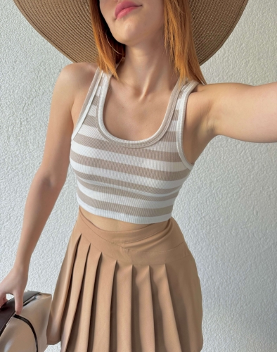 BLZ-06234 Taş Rengi Yatay Çizgili U Yaka Kaşkorse Crop Bluz 