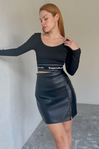 BLZ-06238 Siyah Kayık Yaka Bel Şerit Detaylı Basic Bluz - 5