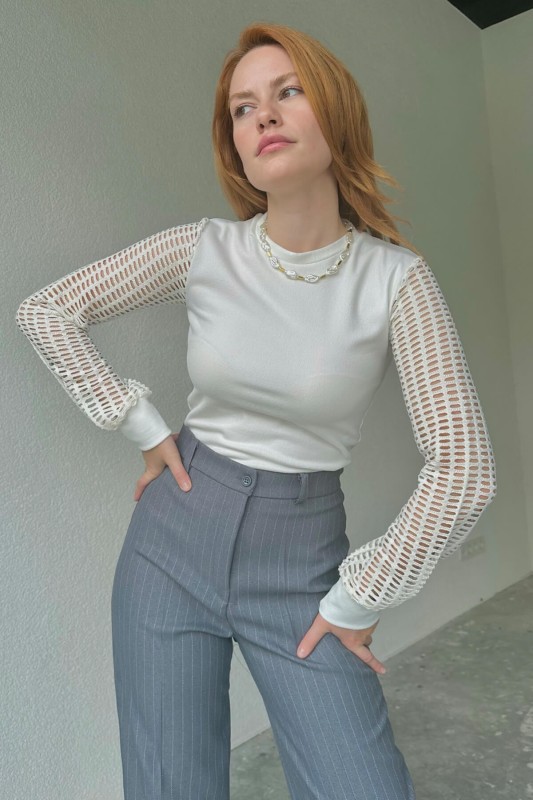 BLZ-06243 Krem Kol Örgü Detaylı Yuvarlak Yaka Bluz - 1