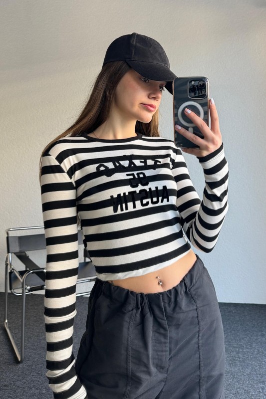 BLZ-06244 Siyah Texas Yazı Detaylı Çizgili Crop Uzun Kollu Bluz - 3