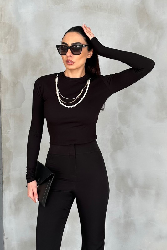 BLZ-06245 Siyah İnci Kolye Detaylı Crop Basic Bluz