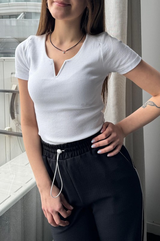 BLZ-06249 Beyaz V Detaylı Kaşkorse Kumaş Crop Bluz