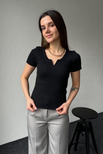 BLZ-06249 Siyah V Detaylı Kaşkorse Kumaş Crop Bluz 