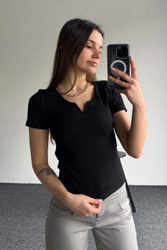 BLZ-06249 Siyah V Detaylı Kaşkorse Kumaş Crop Bluz - 3