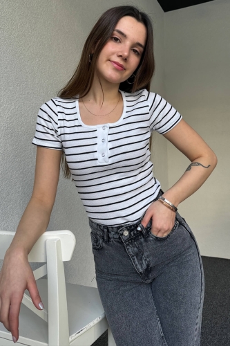BLZ-06252 Beyaz Çizgili Yaka Çıtçıtlı Kaşkorse Kumaş Crop Bluz - 1