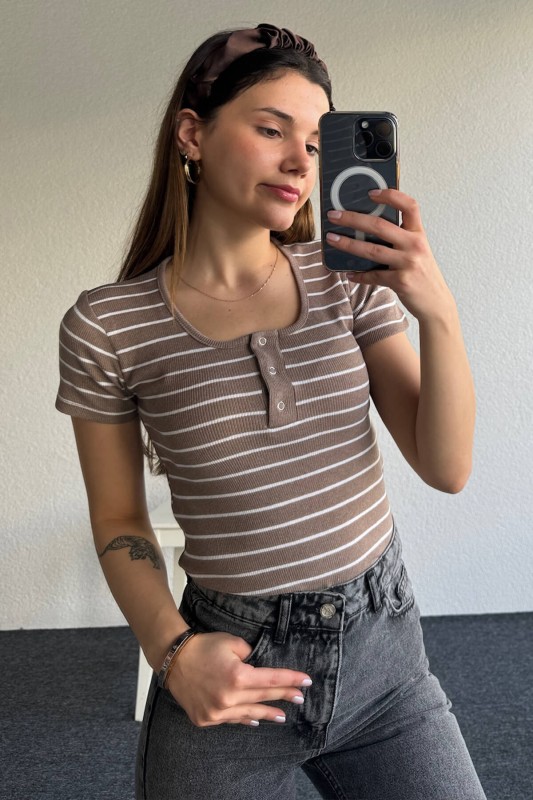 BLZ-06252 Vizon Çizgili Yaka Çıtçıtlı Kaşkorse Kumaş Crop Bluz - 1