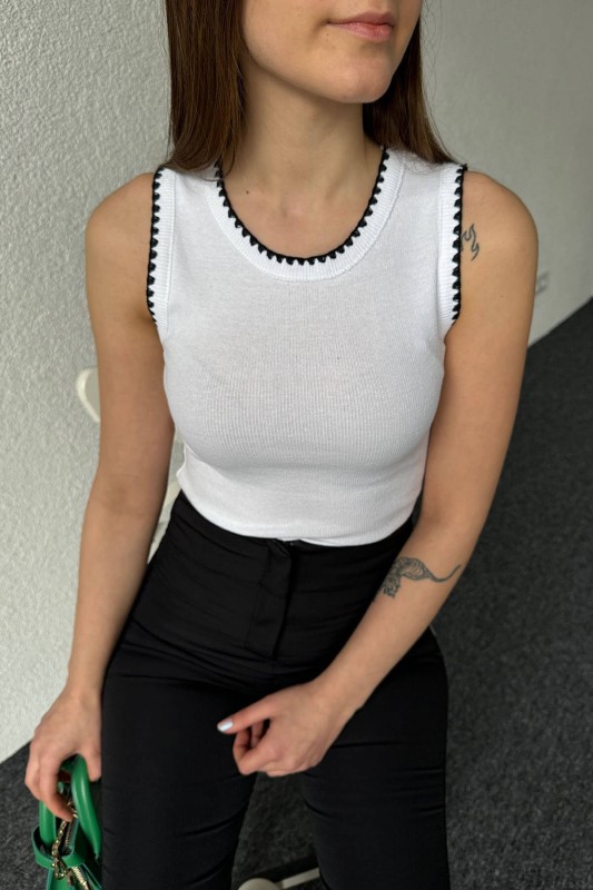 BLZ-06253 Beyaz Yaka ve Kol Detaylı Halter Yaka Kaşkorse Kumaş Bluz - 3