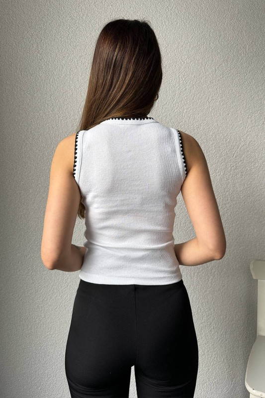 BLZ-06253 Beyaz Yaka ve Kol Detaylı Halter Yaka Kaşkorse Kumaş Bluz - 4