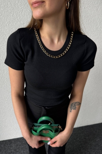 BLZ-06255 Siyah Kolye Detaylı Crop Kaşkorse Kumaş Bluz 