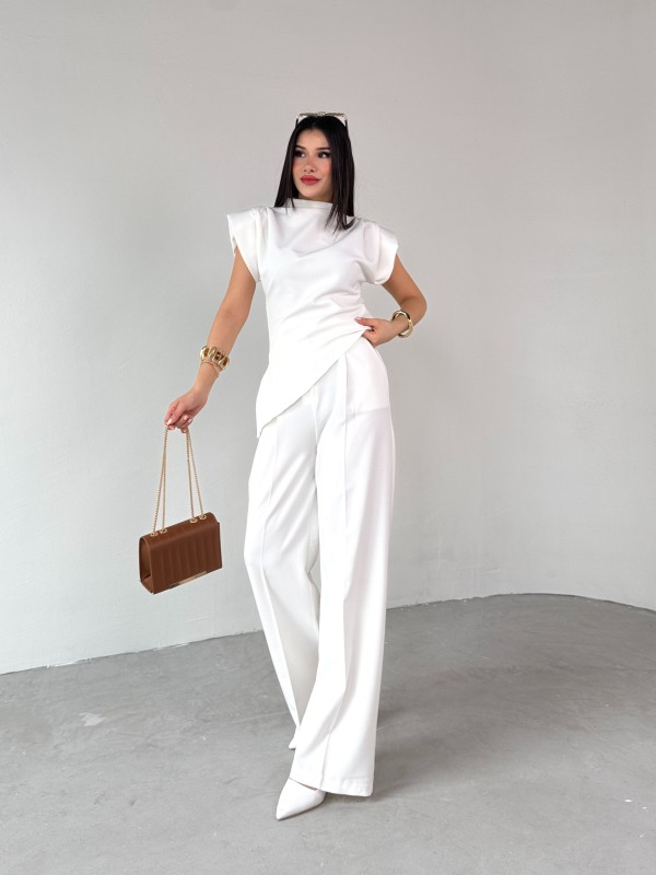 BLZ-06276 Beyaz Vatkalı Arka Fermuarlı Asimetrik Kesim Tasarım Bluz
