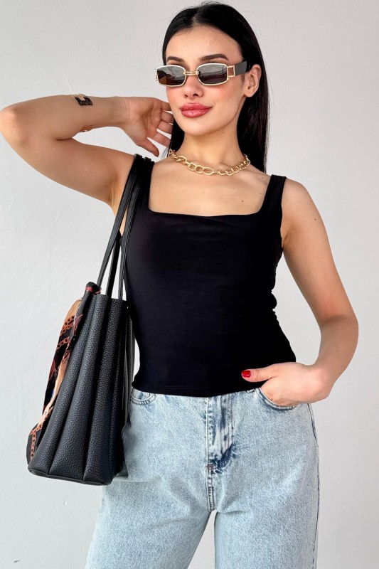 BLZ-06280 Siyah Kare Yaka Askılı Bluz