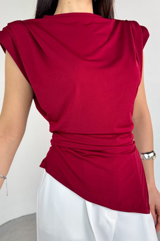 BLZ-06282 Bordo Vatkalı Yan Yırtmaçlı Asimetrik Kesim Bluz