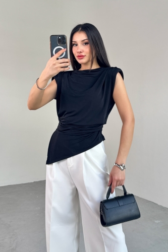 Cappmoda - BLZ-06282 Siyah Vatkalı Yan Yırtmaçlı Asimetrik Kesim Bluz (1)