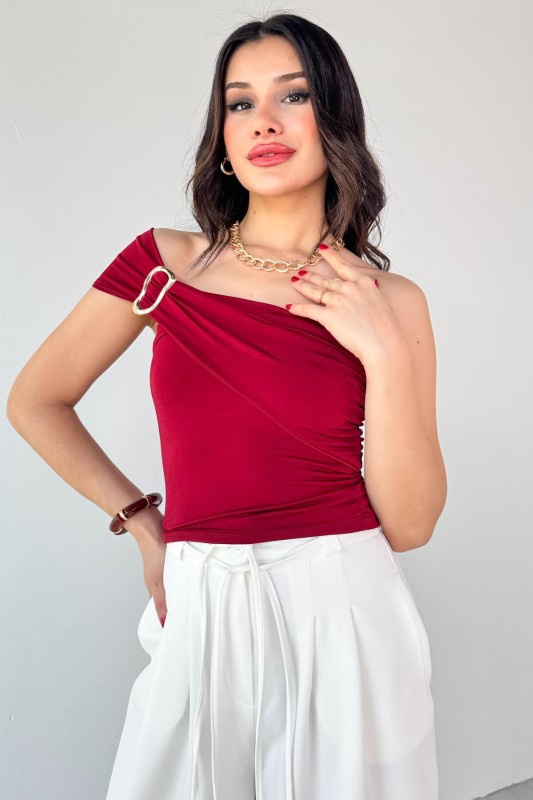 BLZ-06283 Bordo Gold Toka Detaylı Yan Büzgülü Straplez Bluz