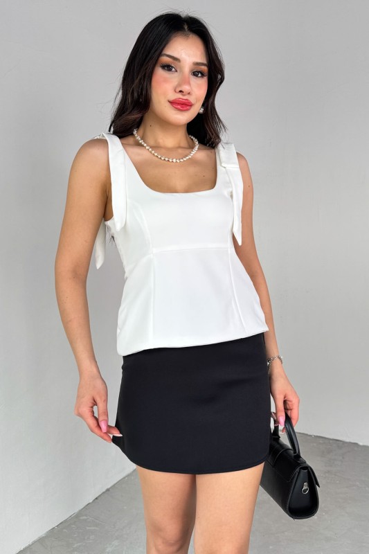 BLZ-06286 Beyaz Havuz Yaka Askılı Bluz - 1