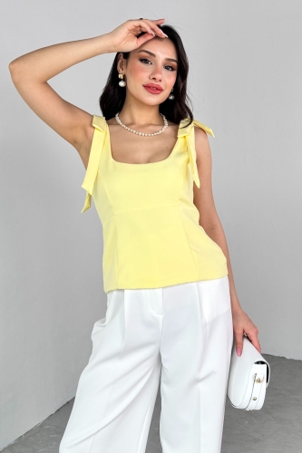 BLZ-06286 Sarı Havuz Yaka Askılı Bluz 