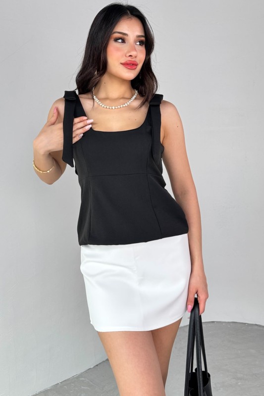 BLZ-06286 Siyah Havuz Yaka Askılı Bluz - 1