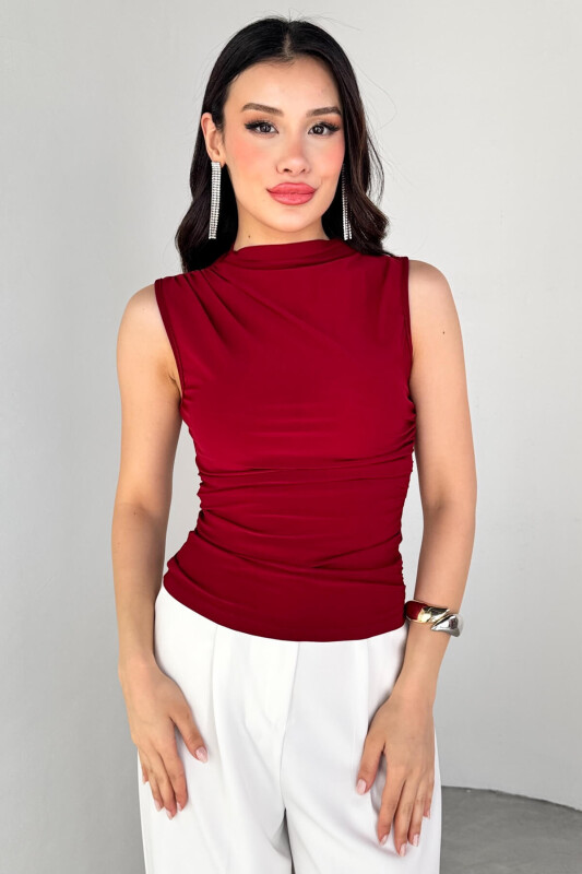 BLZ-13431 Bordo Omuz Büzgülü Sıfır Kol Sandy Kumaş Bluz - 1