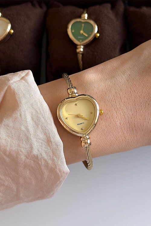 Carrie Gold Kadran Kalp Formlu Hasır Kordon Kadın Kol Saati - 1