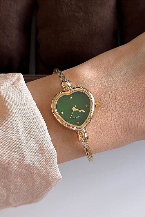 Carrie Yeşil Kadran Kalp Formlu Gold Hasır Kordon Kadın Kol Saati  - 3