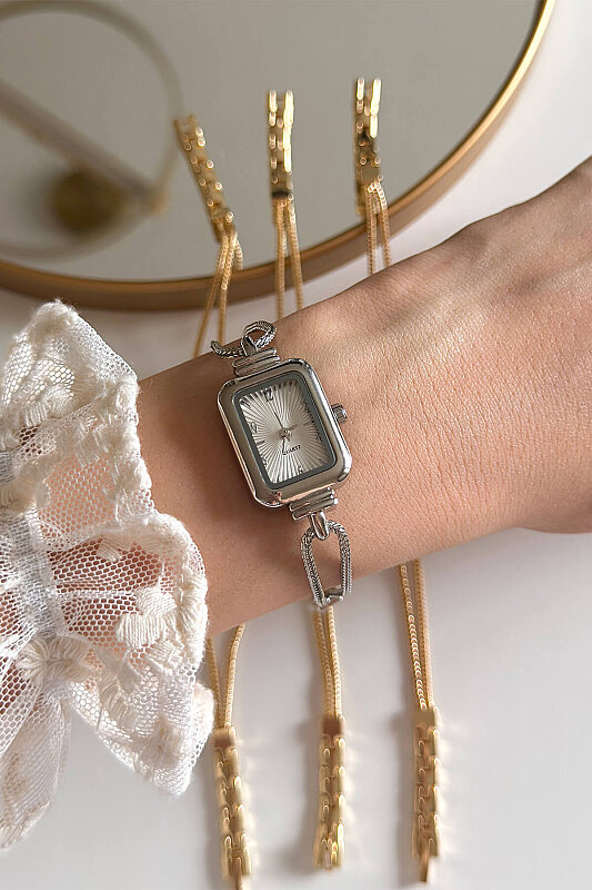 Celesi Beyaz Kadran Silver Metal Kordon Kadın Kol Saati 