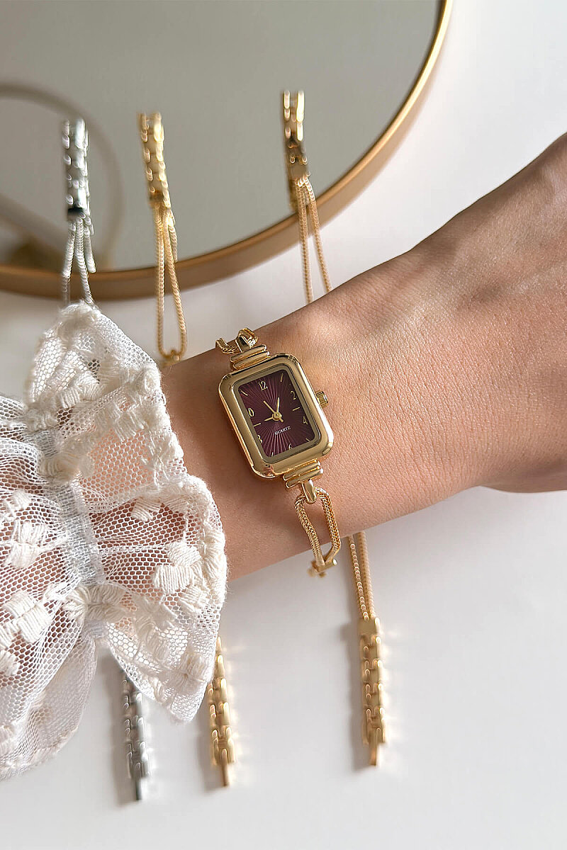 Celesi Bordo Kadran Gold Metal Kordon Kadın Kol Saati - 1