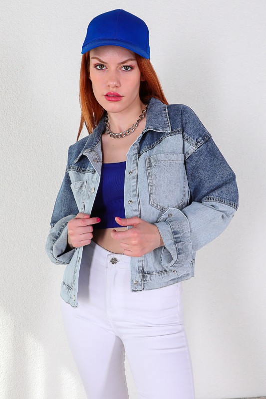 CKT-12358 Mavi Blok Renkli Çıtçıtlı Crop Kot Ceket
