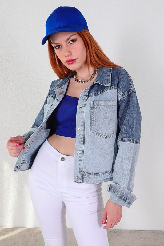 CKT-12358 Mavi Blok Renkli Çıtçıtlı Crop Kot Ceket