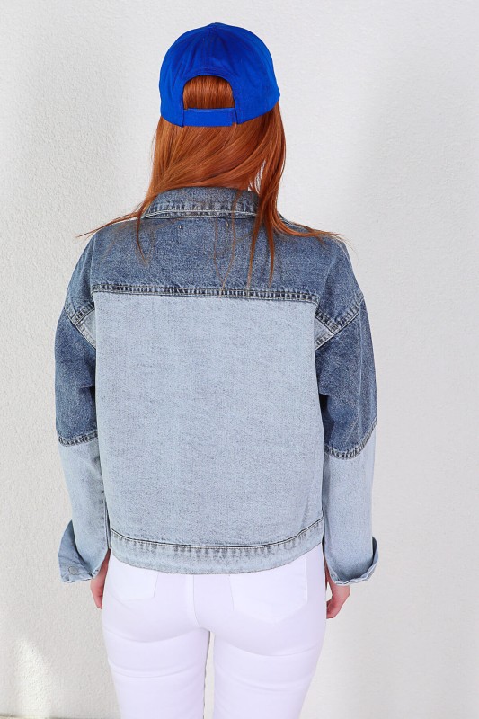 CKT-12358 Mavi Blok Renkli Çıtçıtlı Crop Kot Ceket