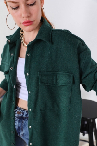Cappmoda - CKT-12389 Koyu Yeşil Çıtçıtlı Kaşe Kumaş Cepli Gömlek Ceket (1)