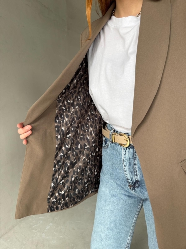 Cappmoda - CKT-12435 Kahverengi Leopar Astarlı Vatkalı Kruvaze Yaka Blazer Ceket (1)