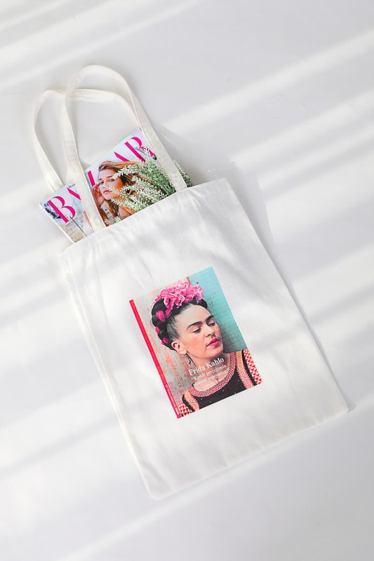 ÇNT-18039 Beyaz Frida Kahlo Baskılı Keten Bez Çanta