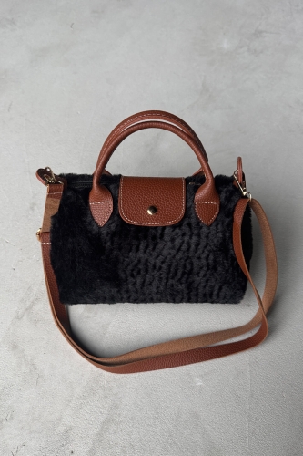 ÇNT-3011 Siyah Peluş Kumaş Kapaklı Mini Boy El ve Omuz Çantası 