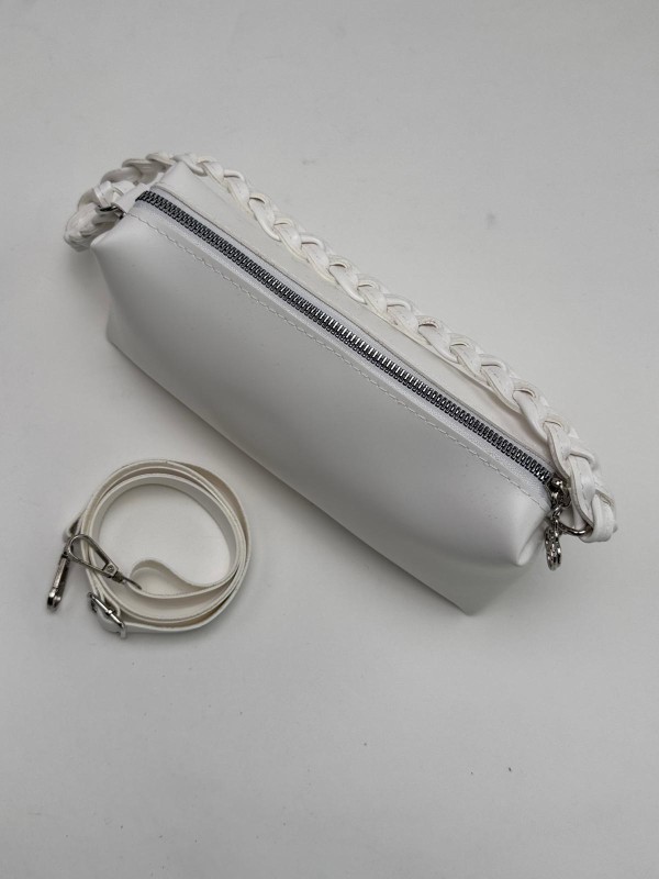 ÇNT-3017 Beyaz Örgü Askı Detay Fermuarlı Suni Deri Crossbody Omuz Çantası