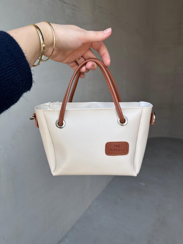 ÇNT-3018 Taş Rengi Taba Askılı Etiket Yazı Detaylı Suni Deri Crossbody Omuz Çantası