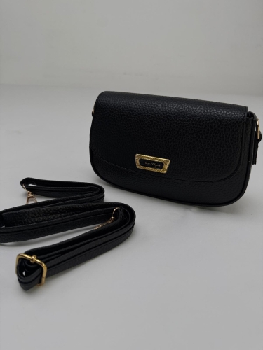 ÇNT-3020 Siyah New Style Gold Yazılı Suni Deri Crossbody Omuz Çantası - Thumbnail