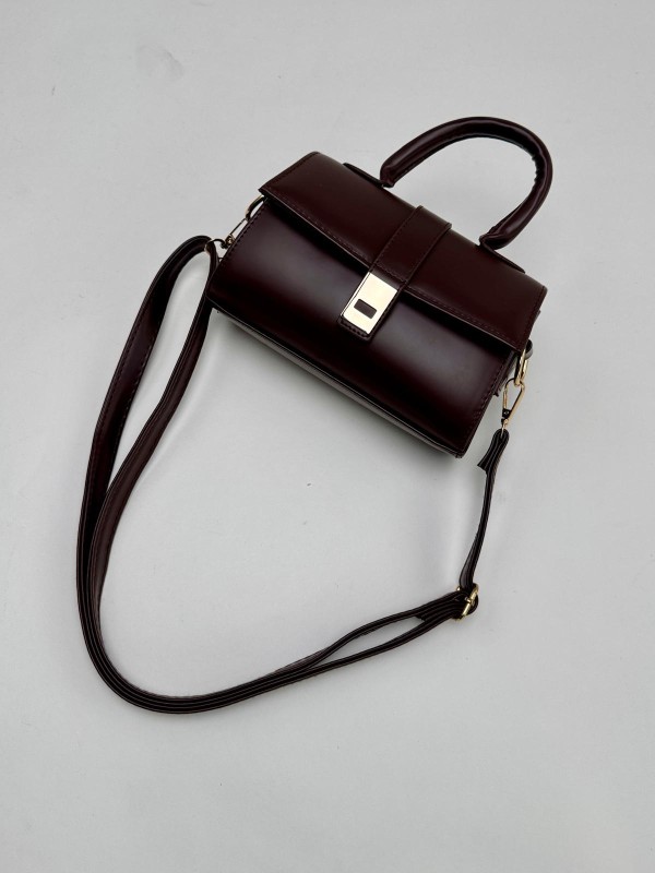 ÇNT-3021 Acı Kahve Gold Kilit Detaylı Suni Deri Crossbody Omuz Çantası