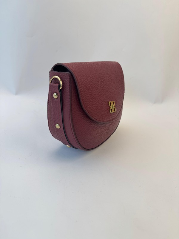 ÇNT-3032 Bordo Gold Zımba Detaylı Kapaklı Omuz Çantası