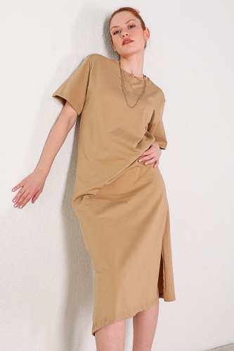 ELB-01582 Vizon Yuvarlak Yaka Yırtmaç Detaylı Basic Elbise - Thumbnail