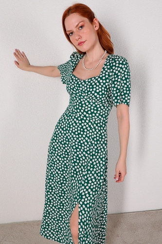 ELB-01617 Yeşil Beyaz Kare Desenli V Yaka Pamuklu Uzun Elbise - Thumbnail